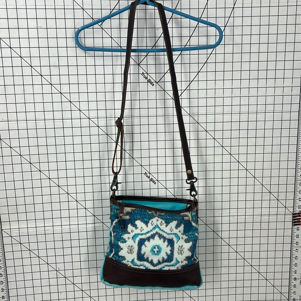 Myra Swashy swag Crossbody Bag